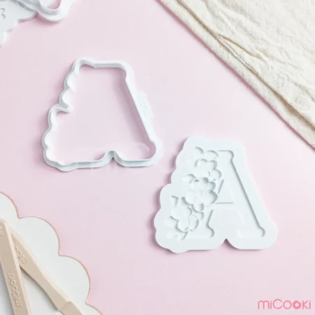 Stamp Multirelieve con Cortante - A con Flores D1 - Imagen 2